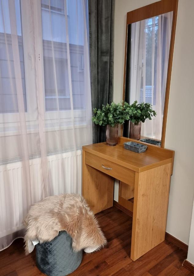 Relax Wellness Studio Hajduszoboszlo Apartment Exterior photo